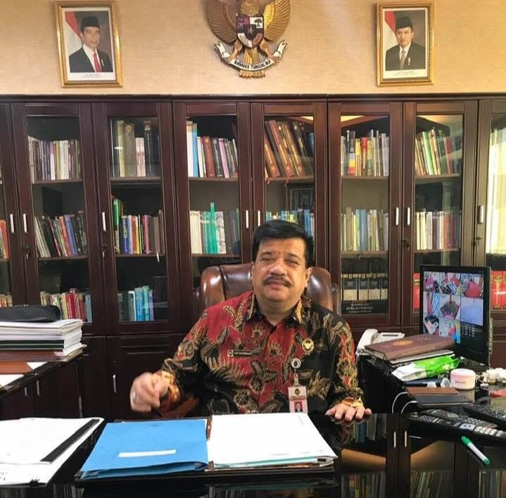 Catatan Akhir Pekan Adi Warman. PANJA DPR AMBIL ALIH KOMANDO REFORMASI PENEGAK HUKUM.