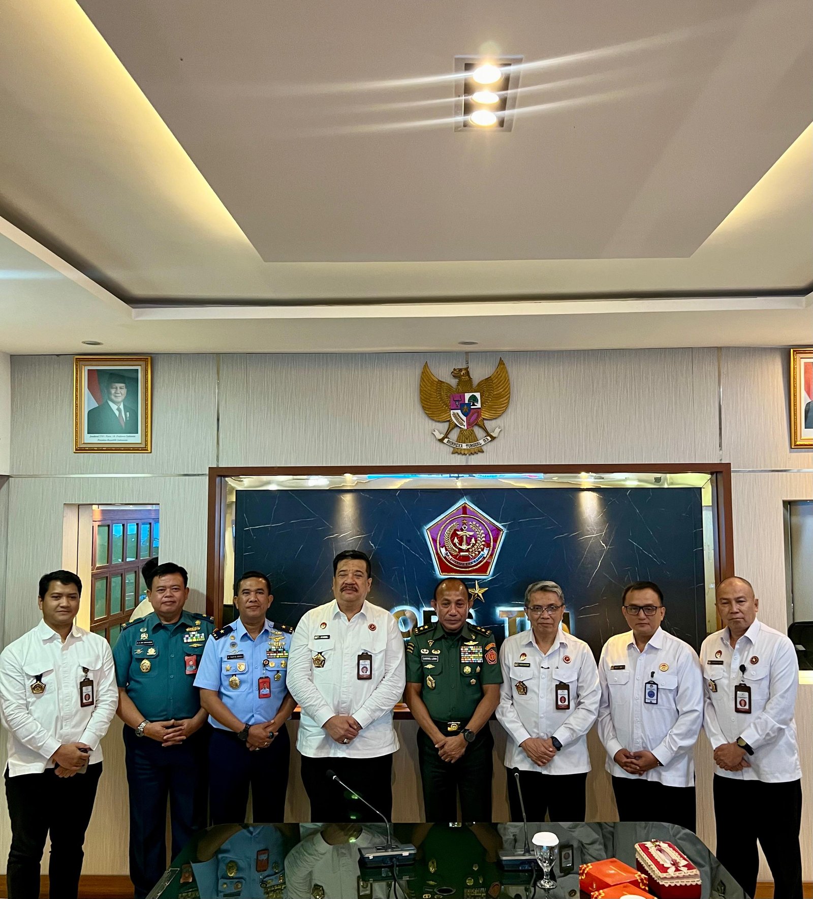 Catatan Akhir Pekan Adi Warman : Ketika Politik dan Keamanan Berjalan Mendahului Hukum