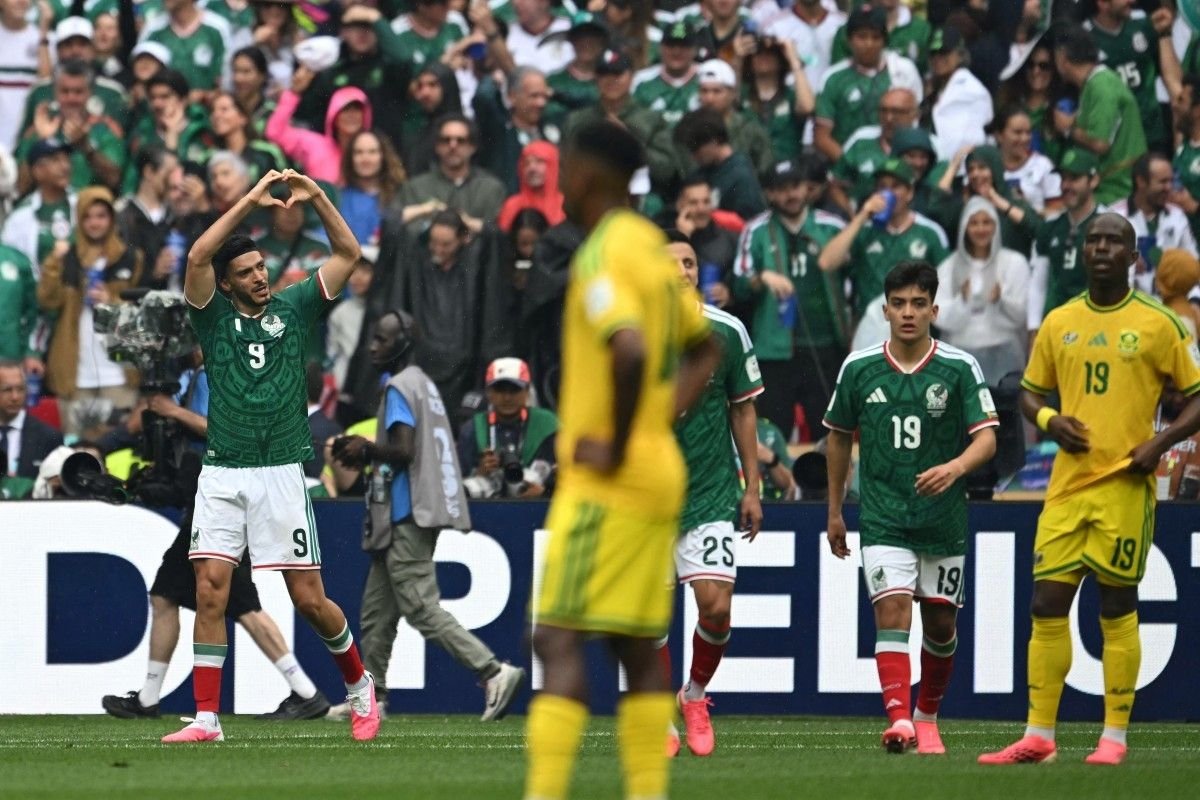 Diwarnai tiga kartu merah, Meksiko kalahkan Afrika Selatan 2-0 di laga pembuka Piala Dunia 2026